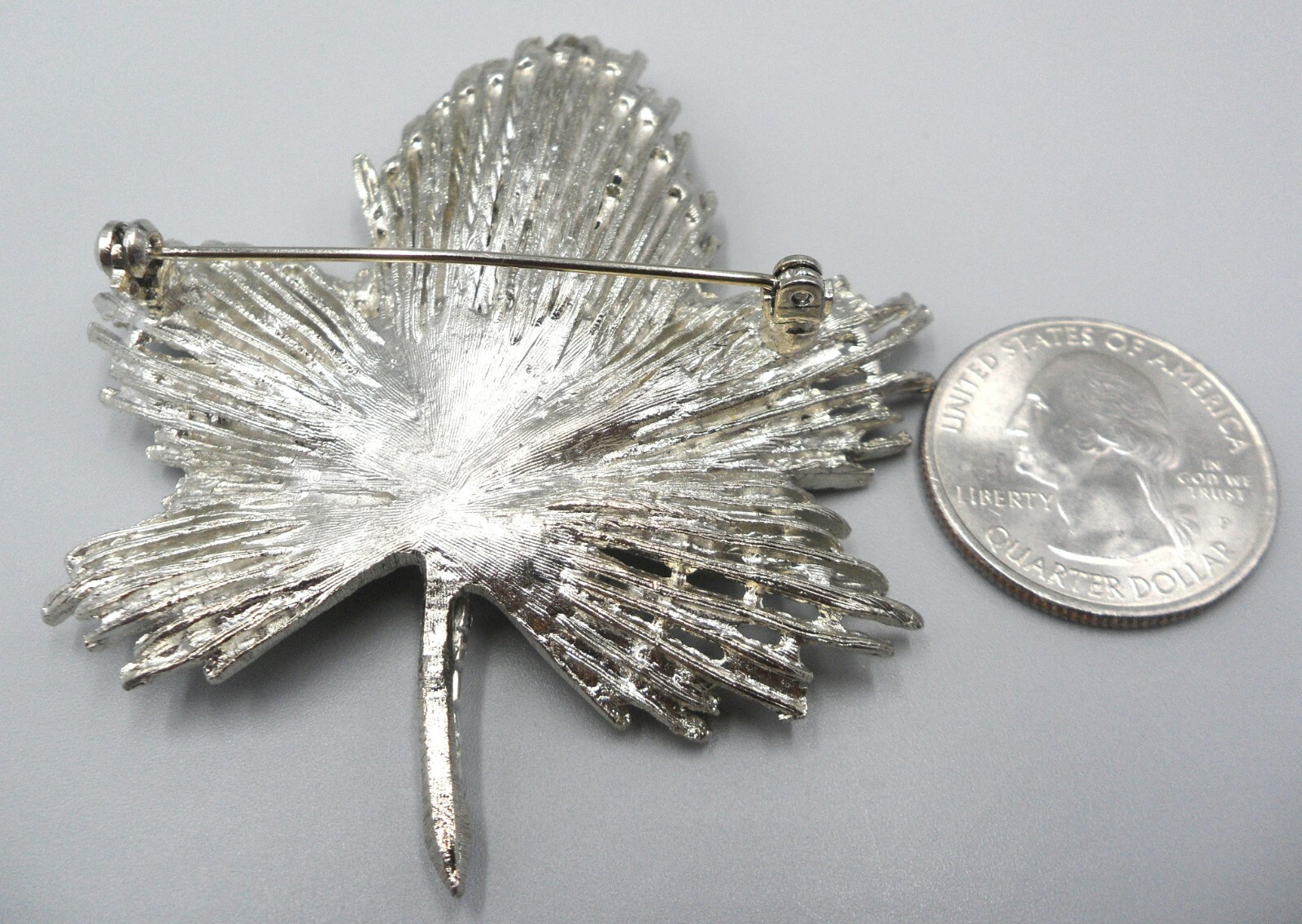 Maple Leaf Brooch Silver Tone Rope Texture Rhines… - image 4
