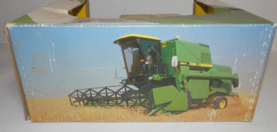 Ertl 1:50 John Deere Hydra/4 Combine with Box $1994 NIB - Image 4 of 4