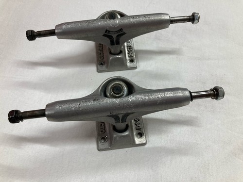 DESTRUCTO MID 5.25 Silver Skateboard Modern PAIR OF TRUCKS USED 7-7/8” - Picture 5 of 18