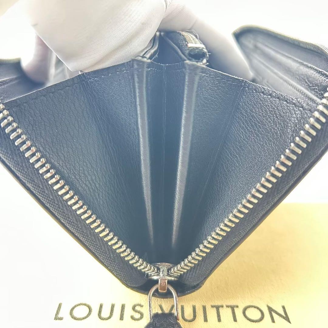 Super Rare Beautiful Item Louis Vuitton Long Wallet Black Monogram Authentic M61 image 5