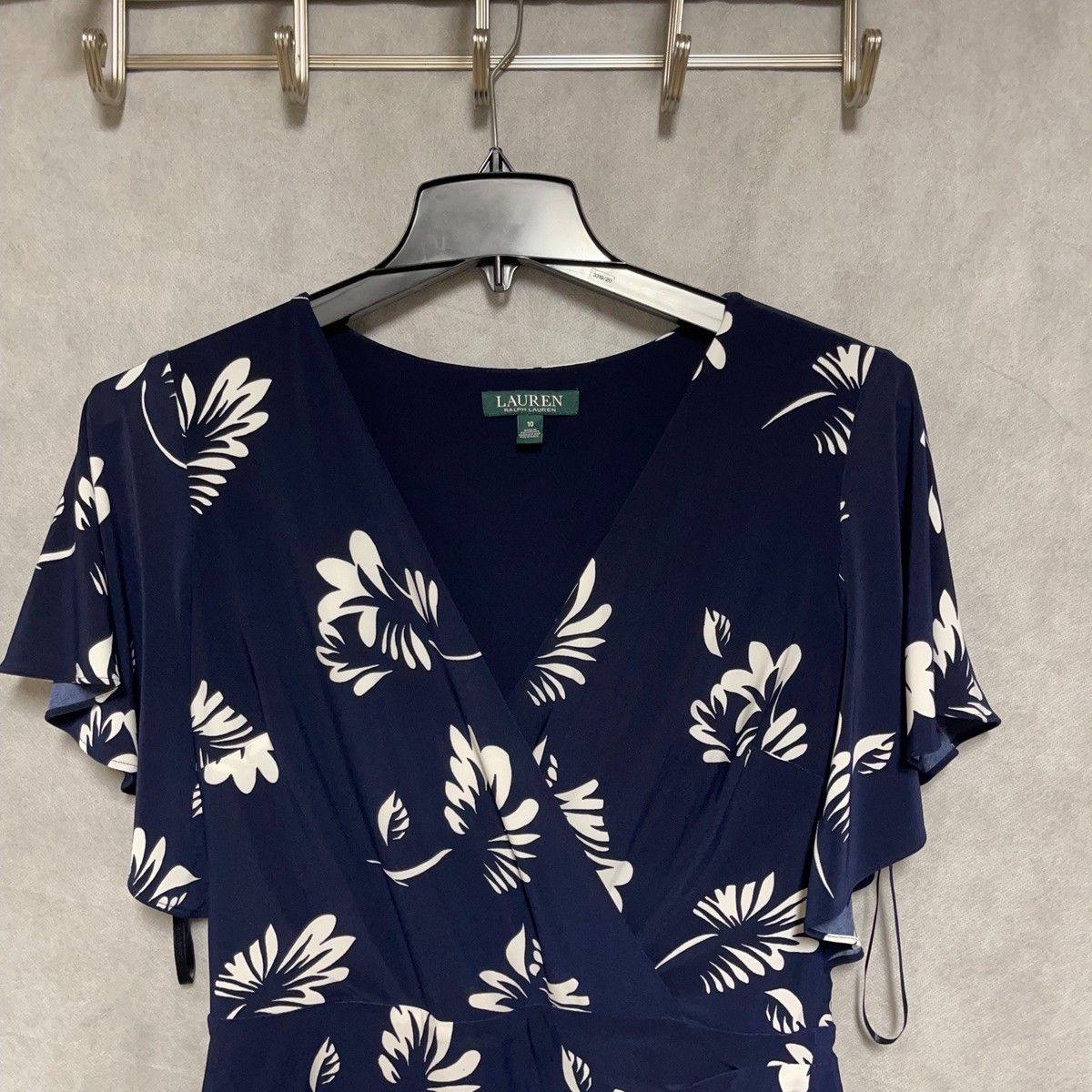 Ralph Lauren Dress Women Size 10 Blue Floral Jersey Dress Surplice Neckline Midi Ralph Lauren Dress Women Size 10 Blue Floral Jersey Dress Surplice Neckline Midi