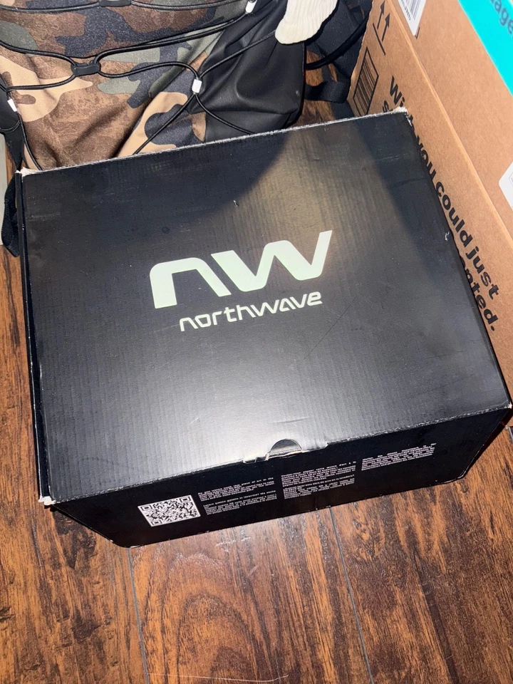 Northwave Celsius R Arctic GTX (Carbon) Cycling Shoes Size 44 - see description - Image 3 of 4