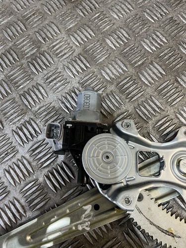 2010-19 Nissan Juke F15 MK1 Nearside P Rear Window Regulator & Motor 82730CV01B - Picture 2 of 5