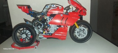 LEGO TECHNIC: Ducati Panigale V4 R-42107 (42107)