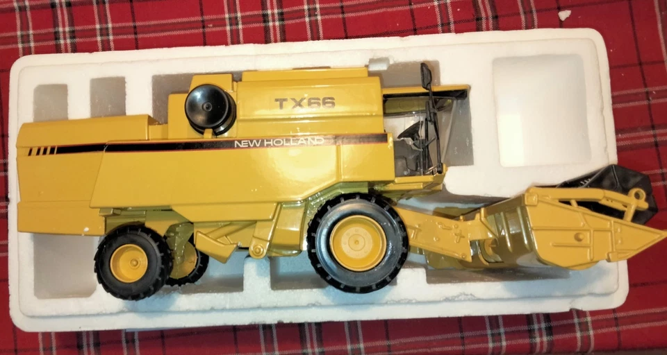 New Holland TX 66 Ros mietitrebbia 1/32 x pz ricambi - Immagine 4 di 4