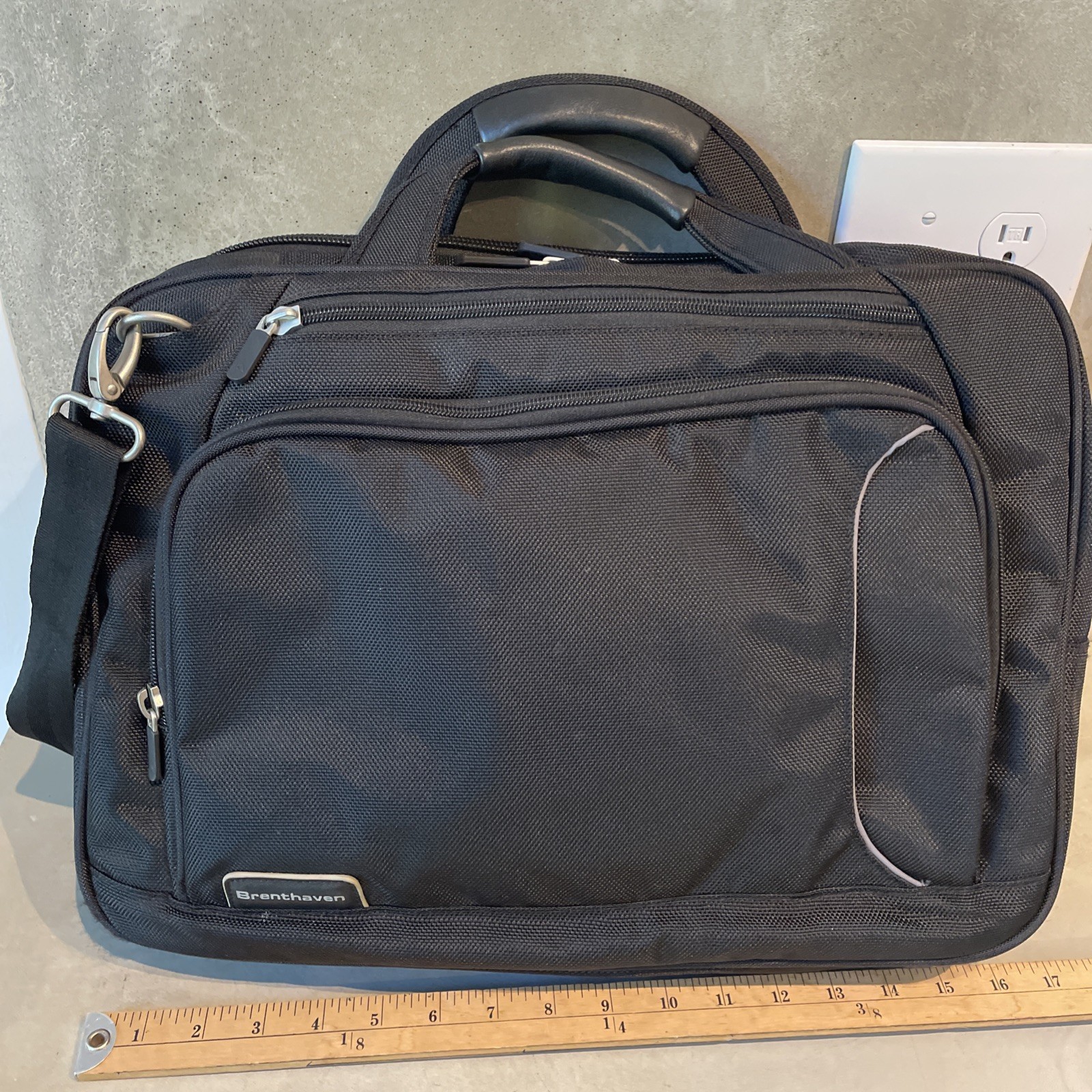 Brenthaven 17" Laptop, Shoulder Case /Bag Briefcase Great Co