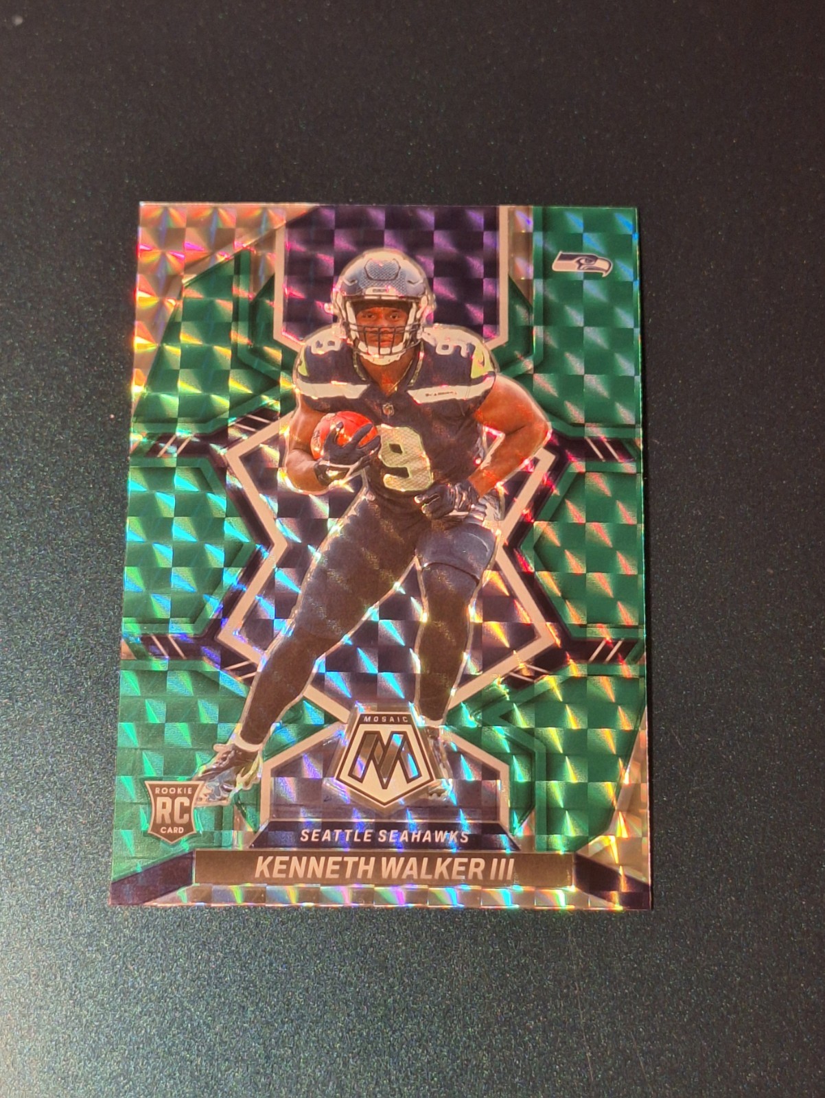Kenneth Walker 2022 Panini Mosaic GREEN PRIZM Rookie Card #308 RC Seahawks