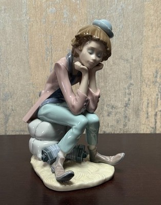 Lladro  Clown Thinking  #5058 Figurine   No Box