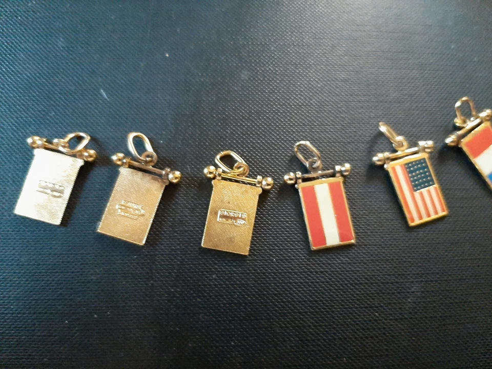 Argento Dorato n° 1 Ciondolo Charms F Giorgi Smalto Bandiera Stati Vari VINTAGE - Immagine 3 di 4