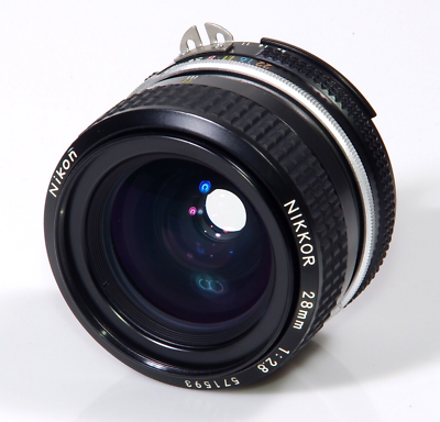 Nikon Nikkor 28mm f/3.5 AI-S Review