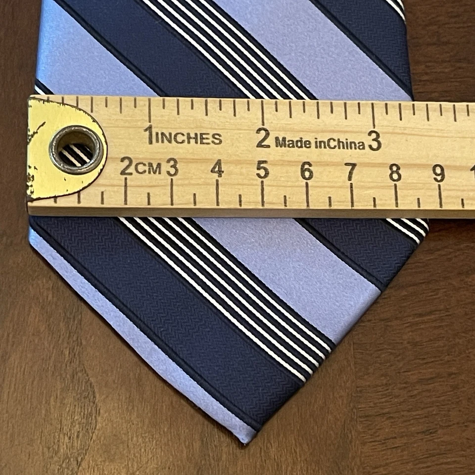 Covington Blue 100% Silk Men’s Neck Tie Made In China - Image 4 of 4