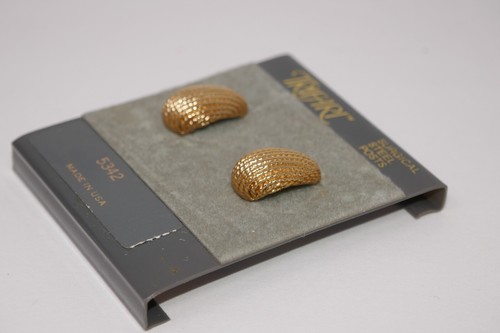 Trifari Gold Tone Drop Shaped Textured Earrings - Picture 4 of 7