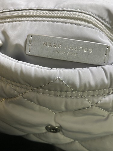 Marc Jacobs Quilted Nylon Messenger Bag Ghost Grey Crossbody - Picture 8 of 13