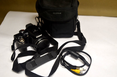 Fujifilm Digital Camera FinePix S4500       (OF-1)