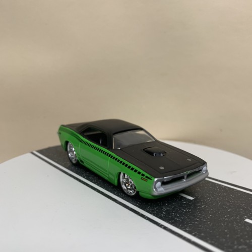 Jada Toys Dub City Bigtime Muscle 1970 Plymouth Cuda Barracuda Green/Black NM - Picture 3 of 13