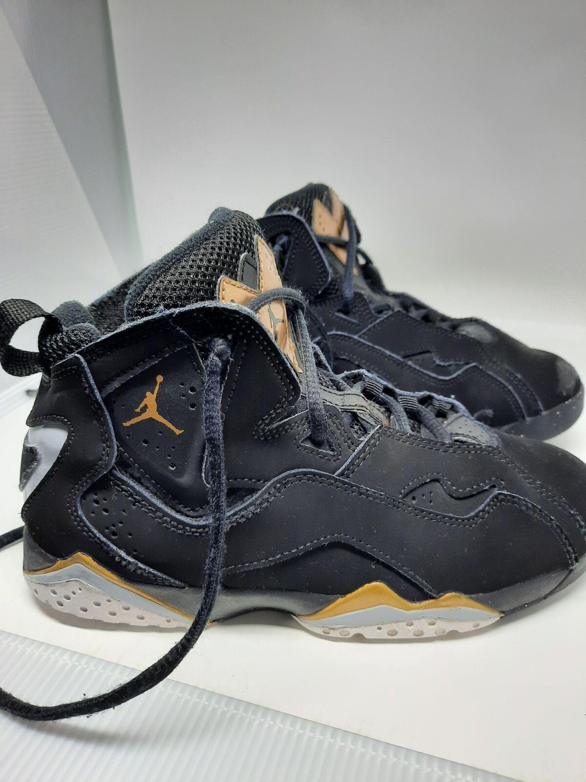 Jordan True Flight Kids Basketball Shoes Size 2Y