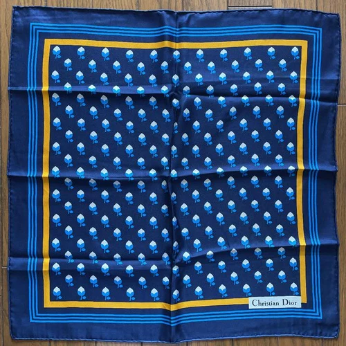 Christian Dior foulard en soie 100% soie 51,5 cm x 51,5 cm neuf écharpe femme