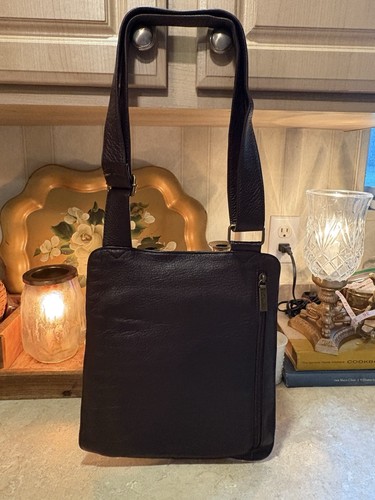 Clarks - Dark Brown Adjustable Crossbody Purse with Built in wallet. - Picture 9 of 13