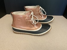 NEW WOMENS SOREL OUT 'N ABOUT WATERPROOF PENNY/NATURAL ANKLE BOOTS. SIZE 6.5