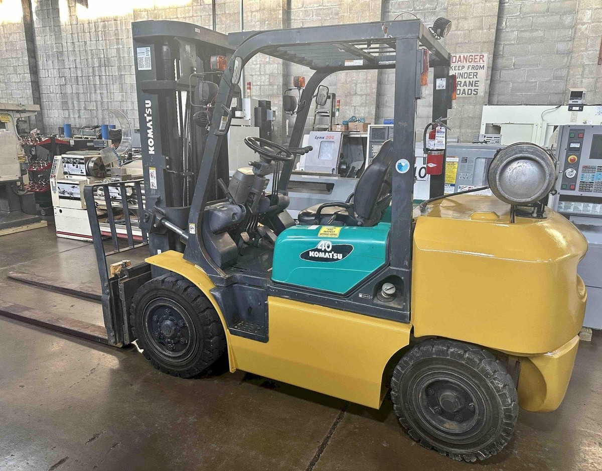 8000 LB Komatsu FG40ZT-8 Reconditioned Forklift, 96