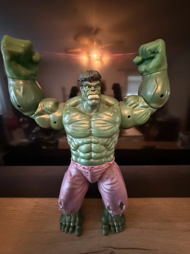 Figura de acción coleccionable The Incredible Hulk Foto 2 de 4