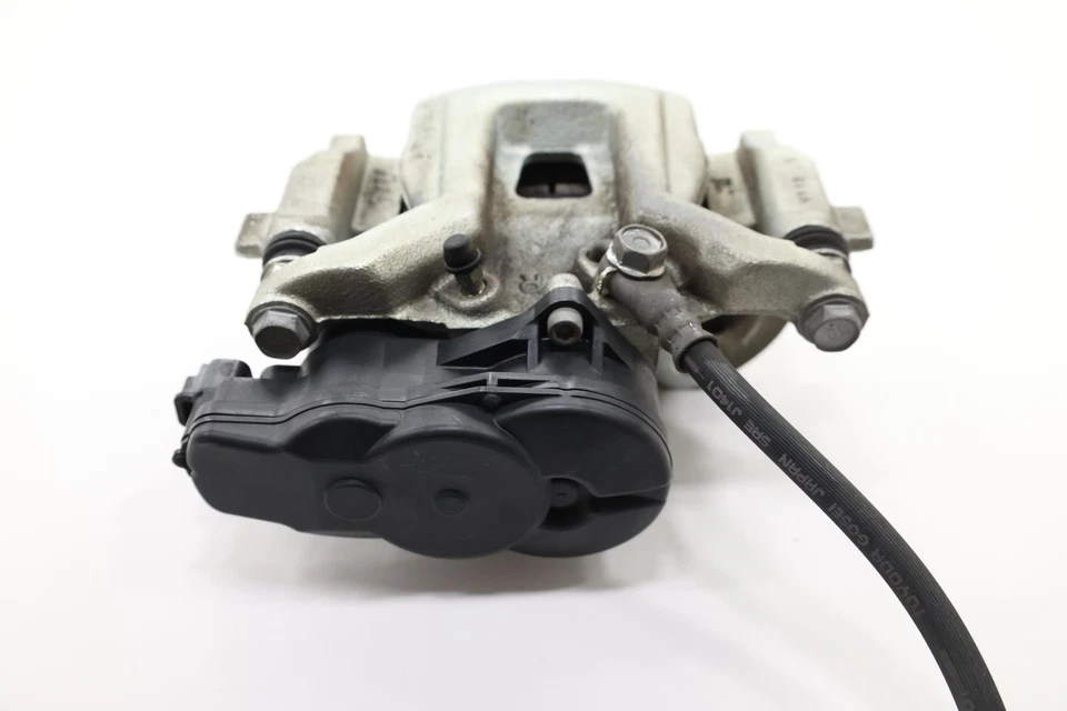 2018 - 2021 LEXUS NX300 REAR RIGHT PASSENGER SIDE DISC BRAKE CALIPER OEM - Image 4 of 4