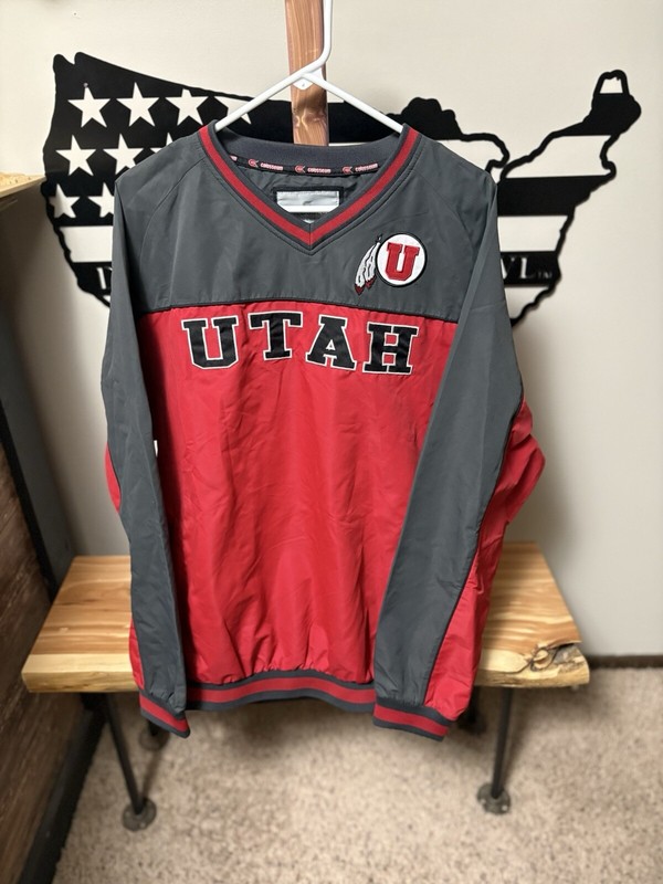 Utah Utes V Neck Pullover Jacket Adult XL  Colosseum