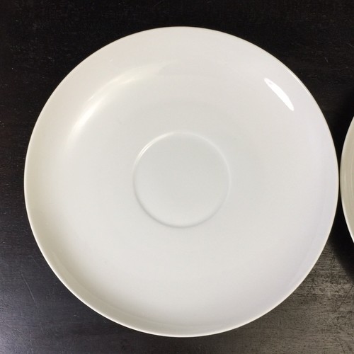 Lot of 2 Royal Copenhagen White Plates 6.3” Diameter, Very Good Condition - Picture 3 of 7