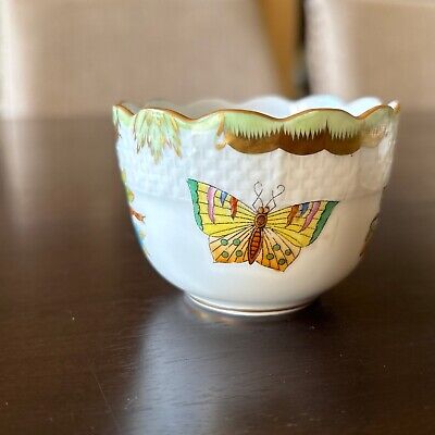 Herend, Hungary QUEEN VICTORIA, 711/VBO Espresso Demitasse Herend, Hungary QUEEN VICTORIA, 711/VBO Espresso Demitasse