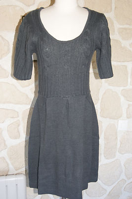 jolie robe grise neuve taille S/M marque Julie by JCL (b
