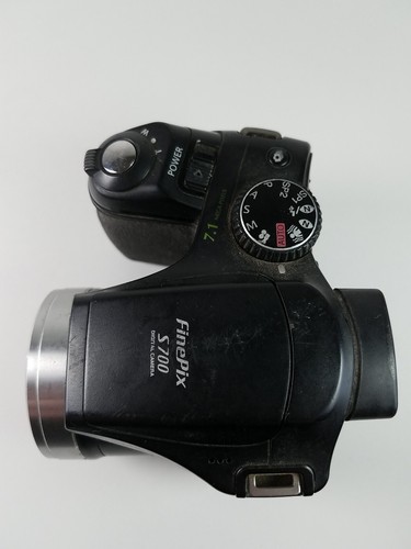 Fujifilm FinePix S700 7.1 MP Digital Camera - Picture 4 of 8