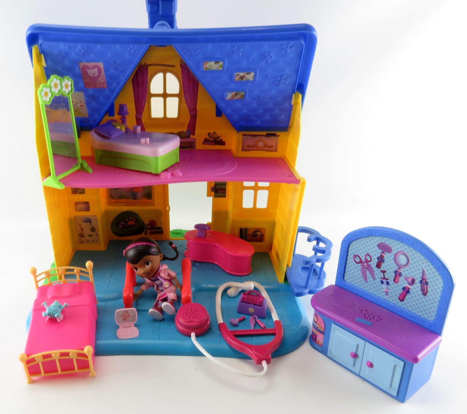 doc mcstuffins get better mobile talking clinic