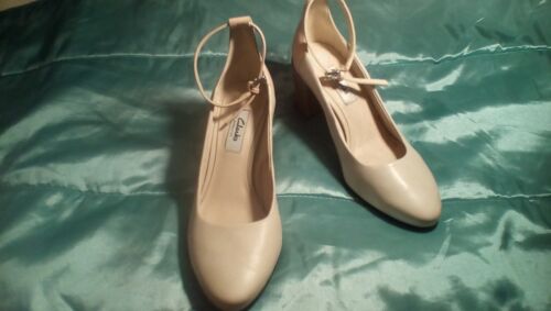 CLARKS NARRATIVE LADIES NUDE & PALE PINK BLOCK HEEL & ANKLE STRAP SHOES UK 4.5 - Picture 1 of 8