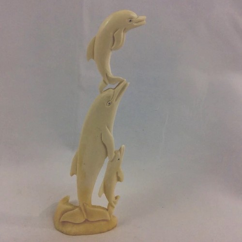 Dolphin With Her Babies Hand Carved From Solid CamelBone With Excellent Details - Afbeelding 1 van 4