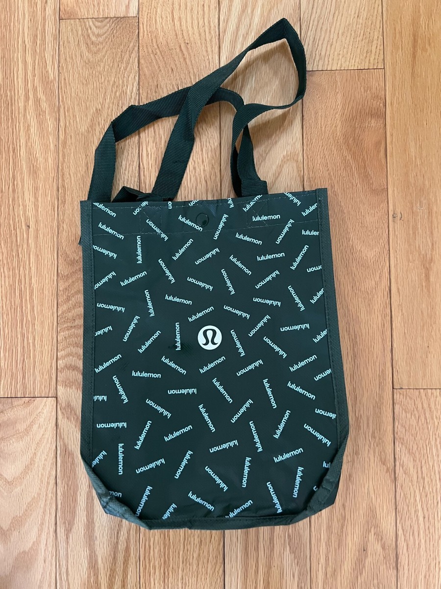 patagonia black hold bag Hole Duffel 40L on size meets most Outdoor Recreation Features Patagonia Black Hole Wheeled Color:HIGHLIGHTER
