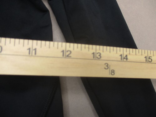 Under Armour COLD GEAR Size M Kids Unisex BLK Long Sleeve Compression Top 092 - Picture 3 of 7