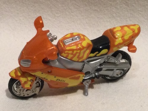 Miniature Replica Enduro Motorcycles for train or slot car layout display - Picture 2 of 8