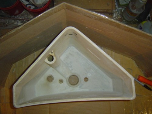 2" FLUSH HOLE WHITE 18.5 x 11.5 Eljer Pat. 2 623 216 corner triangle toilet tank - Picture 2 of 2