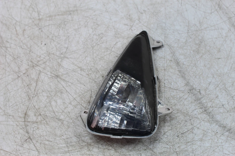 Indicador de luz de giro delantero izquierdo Honda CBF1000 2008 33450-MFA-D20 Foto 3 de 4