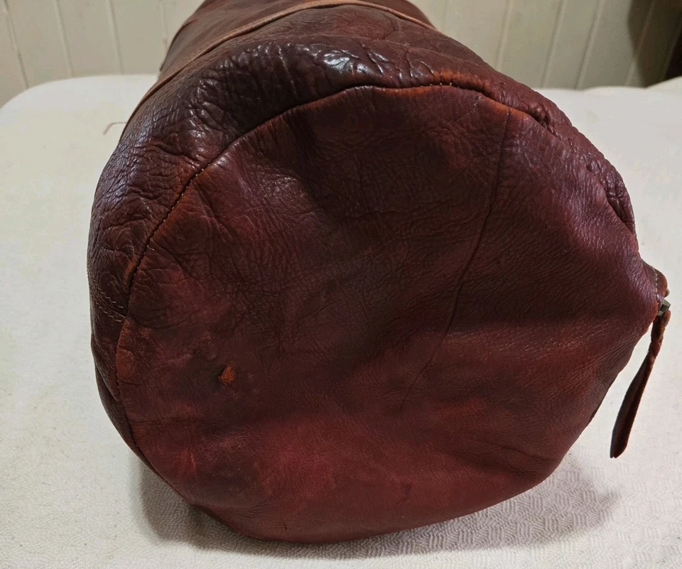 VINTAGE MAROON BROWN LARGE LEATHER DUFFLE TALON ZIPPER - Image 4 of 4