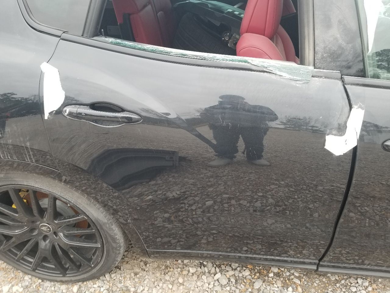 22 2022 MASERATI LEVANTE OEM PASSENGER RIGHT REAR DOOR BLACK - WITHOUT GLASS