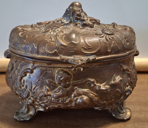 St. Louis Worlds Fair 1904 Gilt Jewelry Casket-missing original lining material