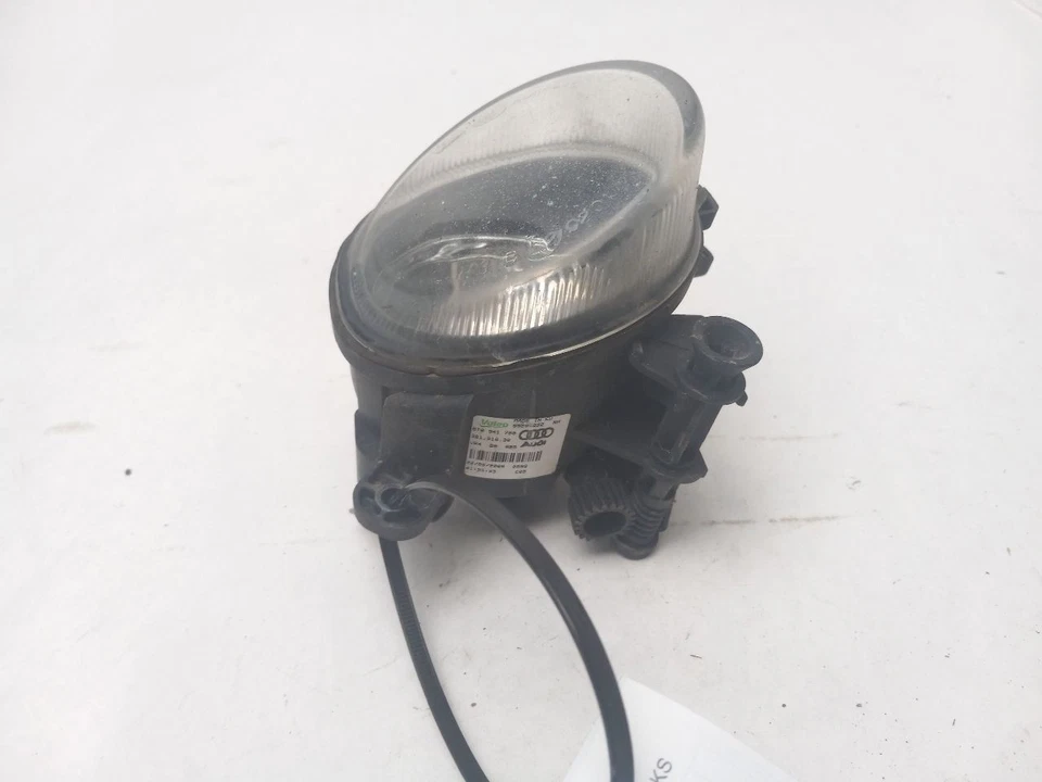 FARO ANTINIEBLA PASAJERO DELANTERO compatible con VOLKSWAGEN CC 2008 - 2012 OEM Foto 2 de 4