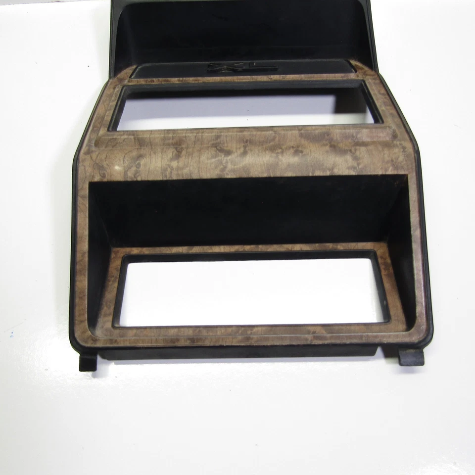 Ford F150 1980-1986 tablero central radio embellecedor bisel E5TB-15045A98 F250 F350 Bronco Foto 3 de 4