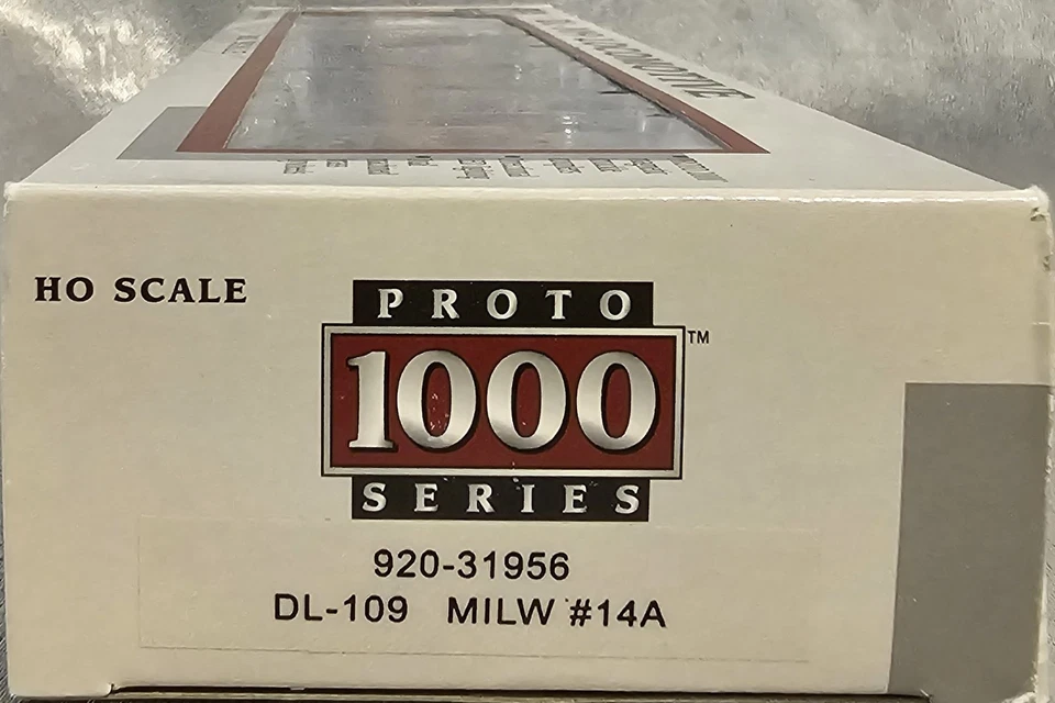 NOS Walthers HO Proto 1000 Milwaukee Road #14A DL-109 Locomotive 920-31956 DCC - Image 4 of 4