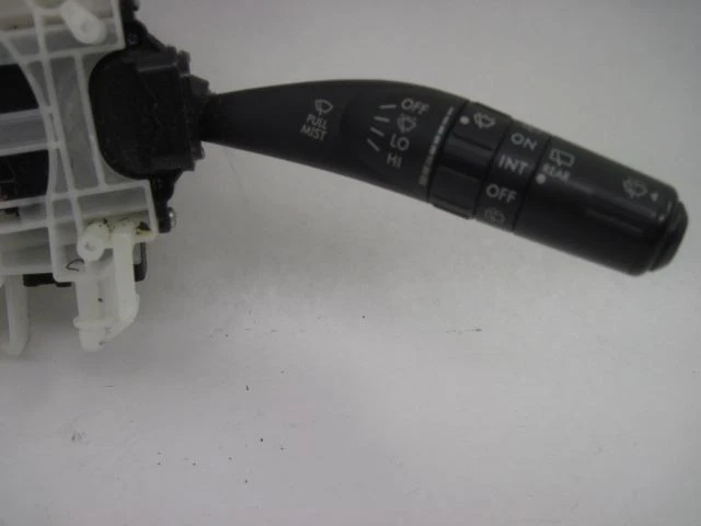 INTERRUPTOR DE COLUMNA Subaru Legacy 2005 05 2006 06 2007 07 Outback 776959 Foto 3 de 4