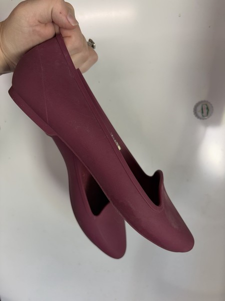 Crocs Women’s Eve Flats Purple Size 11 Excellent Condition 