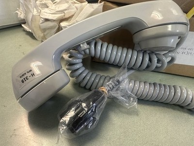 ROANWELL 502-213-004-661 HANDSET PUSH TO TALK BUTTON TYPE H-319
