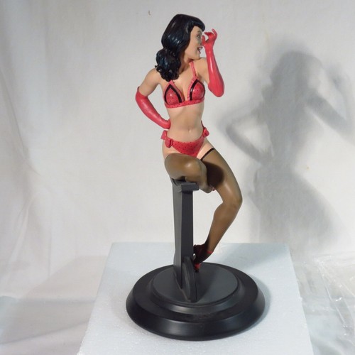 Estatua de 14" de la chica de nuestros sueños BETTIE PAGE edición limitada #'d Dark Horse Dave Stevens - Imagen 12 de 12