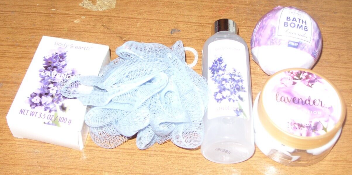 The Lavender Collection Bubble Bath, Bath Bomb, Bubble Bath, Soap